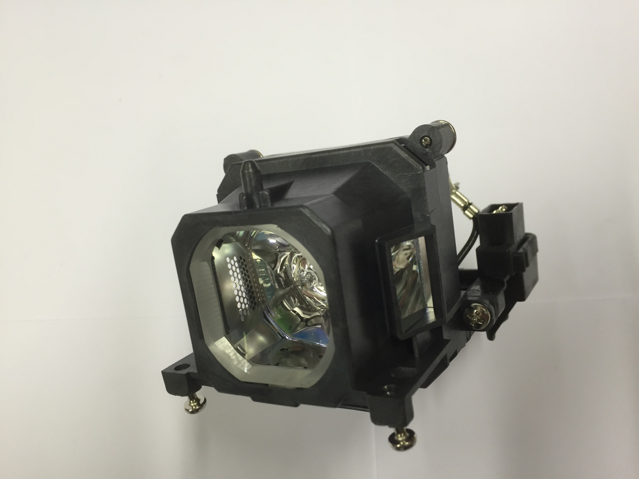 EIKI LC-WAU200 Ersatzlampe